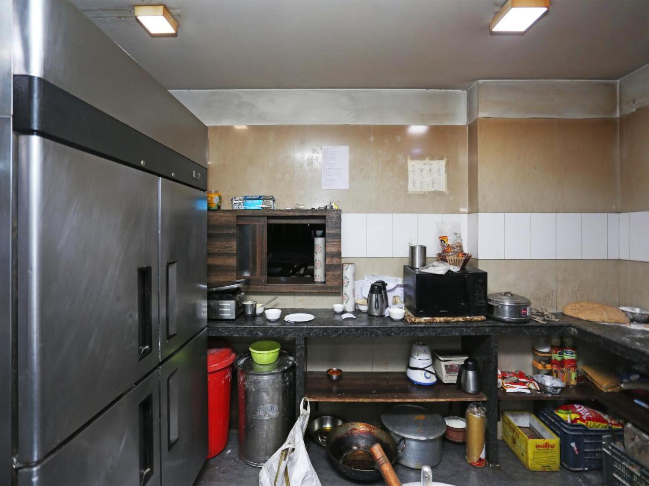 Capital O 10212 Hotel West Willows Xanadu كولكاتا المظهر الخارجي الصورة