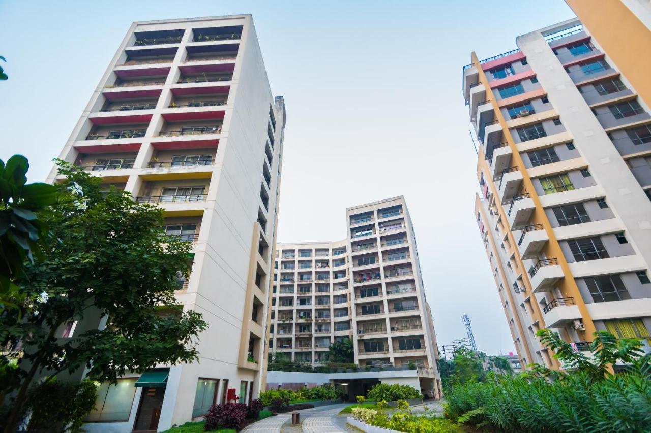 Capital O 10212 Hotel West Willows Xanadu كولكاتا المظهر الخارجي الصورة