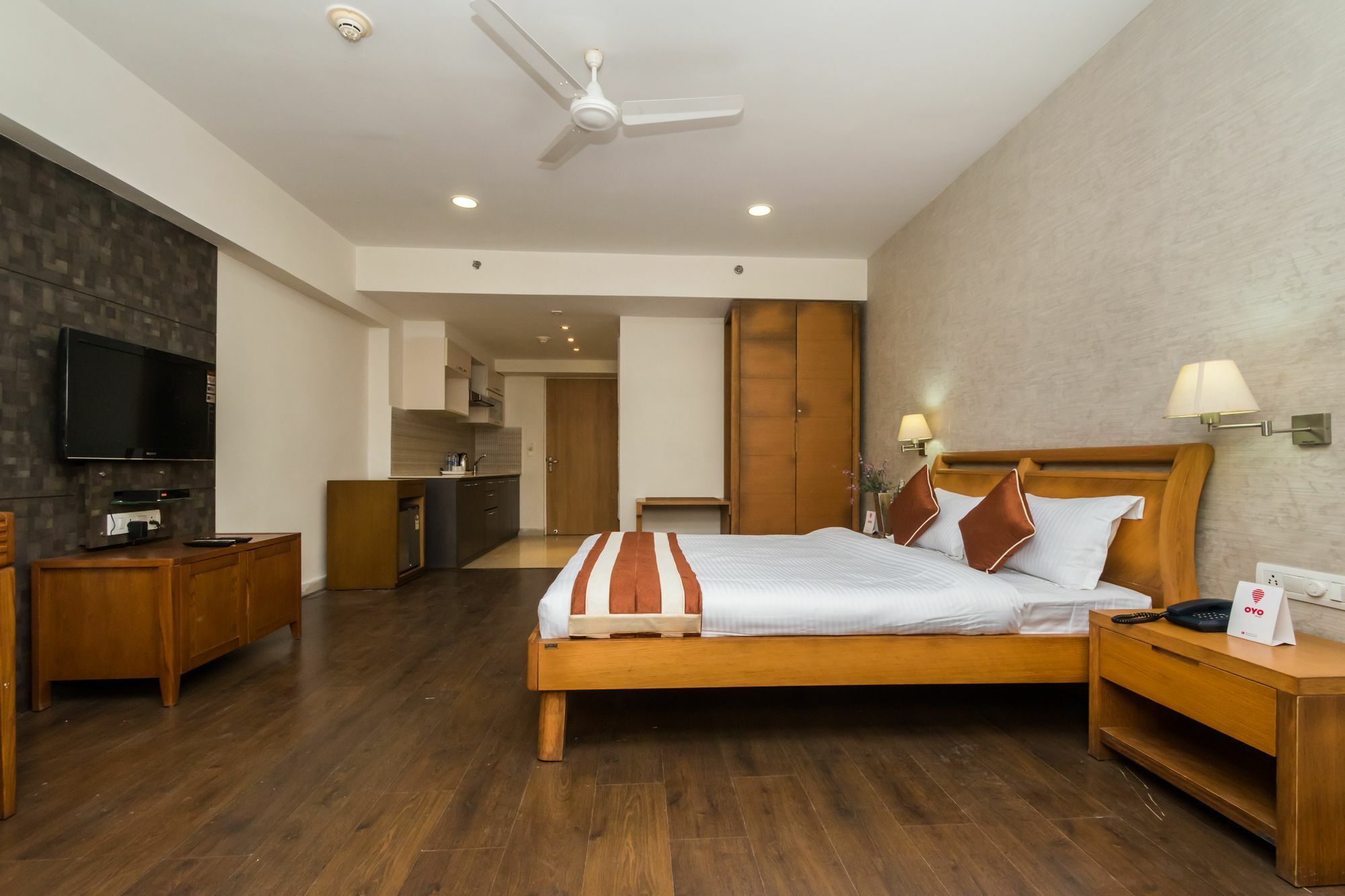 Capital O 10212 Hotel West Willows Xanadu كولكاتا المظهر الخارجي الصورة